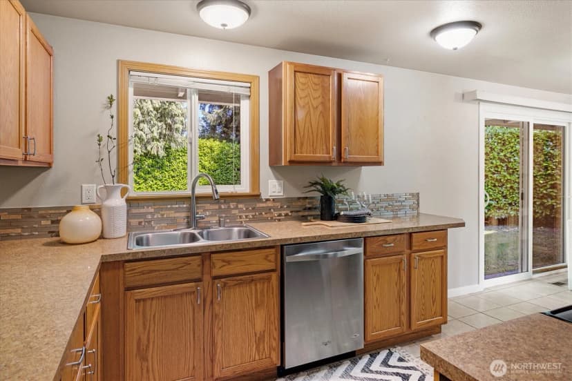 Property photo for 13110 111th Avenue Ne, Kirkland photo 12