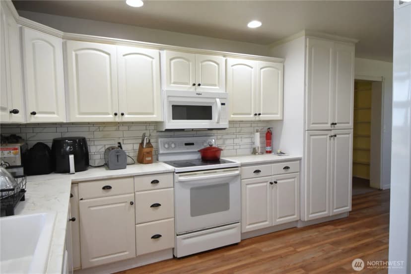 Property photo for 30815 Finn Settlement Road, Arlington photo 17