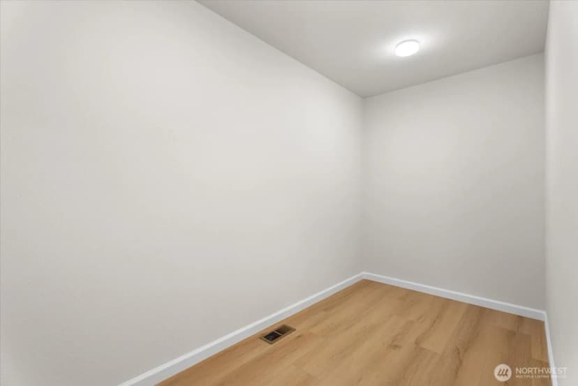 Property photo for 510 239th Avenue Ne, Sammamish photo 24