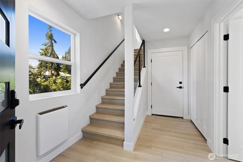 Property photo for 7103 210 Street Sw #f, Edmonds photo 3