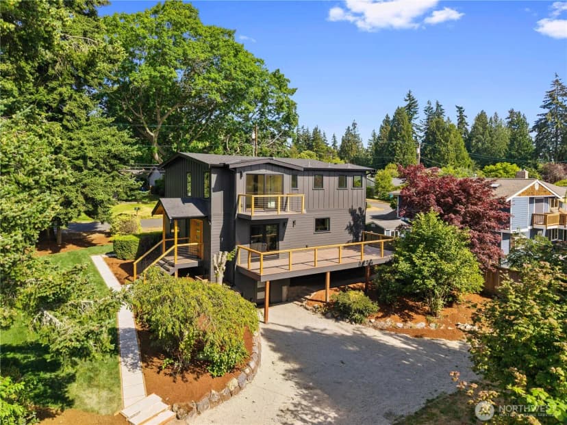 Property photo for 9808 224th Street Sw, Edmonds photo 35