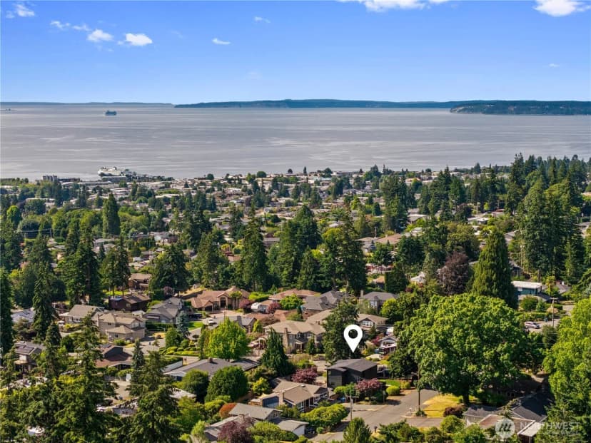Property photo for 9808 224th Street Sw, Edmonds photo 36