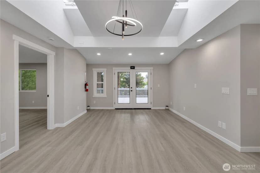 Property photo for 10223 Se 213th Place, Kent photo 5