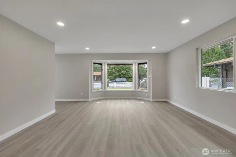 Property photo for 10223 Se 213th Place, Kent photo 11