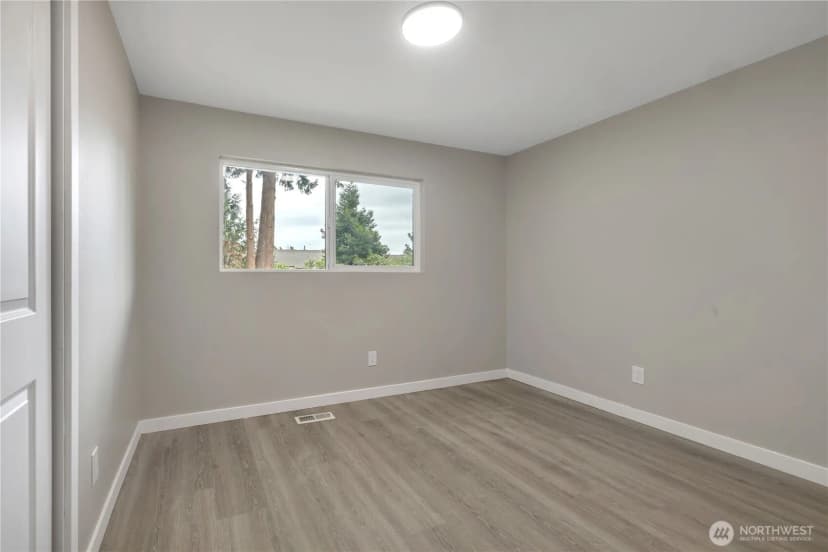 Property photo for 10223 Se 213th Place, Kent photo 27