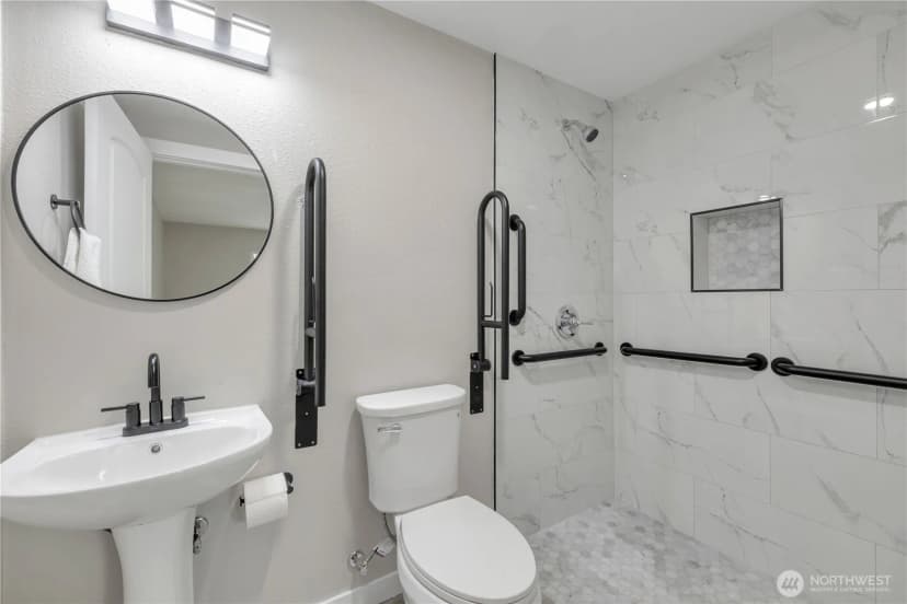 Property photo for 10223 Se 213th Place, Kent photo 7