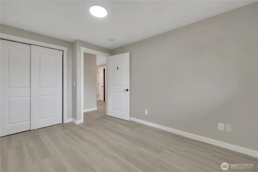 Property photo for 10223 Se 213th Place, Kent photo 26