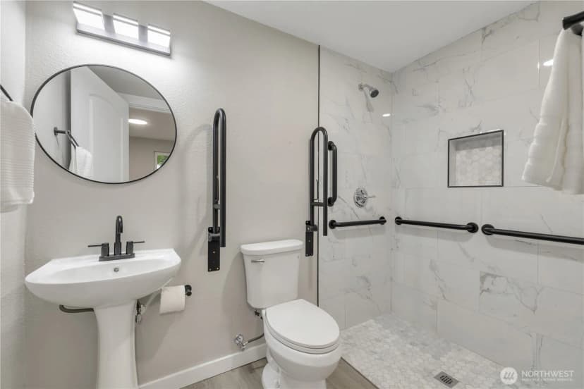 Property photo for 10223 Se 213th Place, Kent photo 36