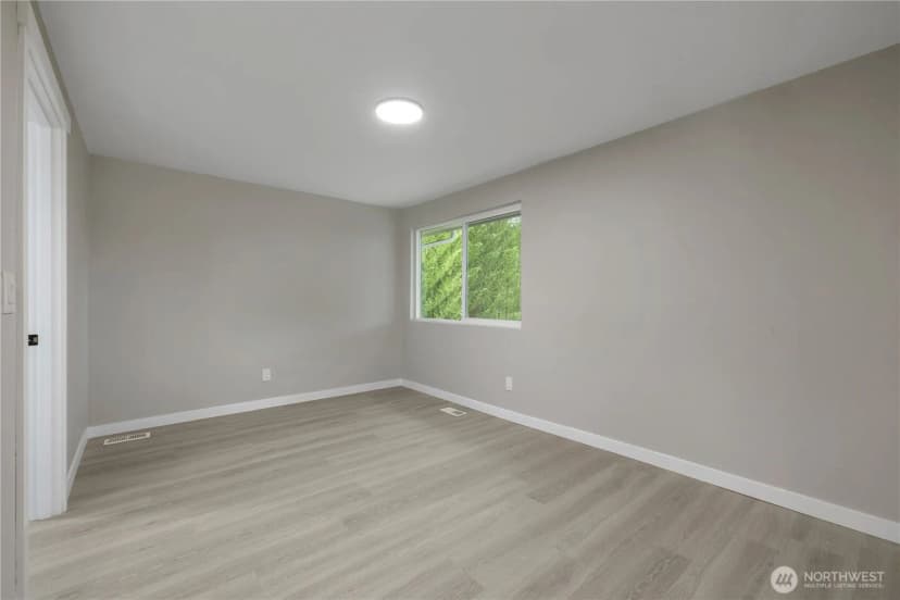 Property photo for 10223 Se 213th Place, Kent photo 34