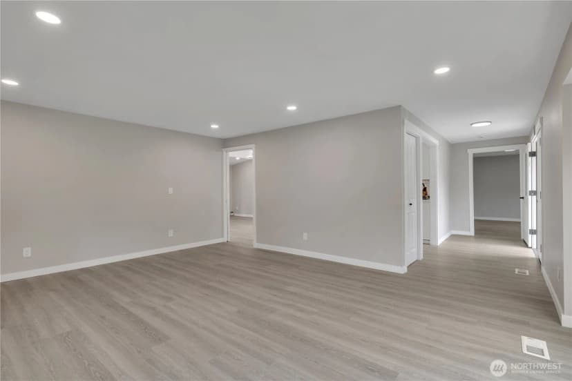 Property photo for 10223 Se 213th Place, Kent photo 12
