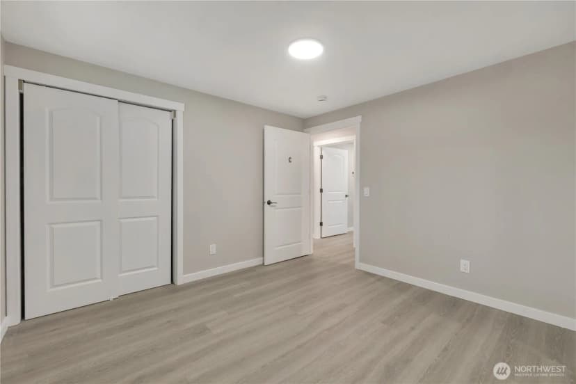 Property photo for 10223 Se 213th Place, Kent photo 31