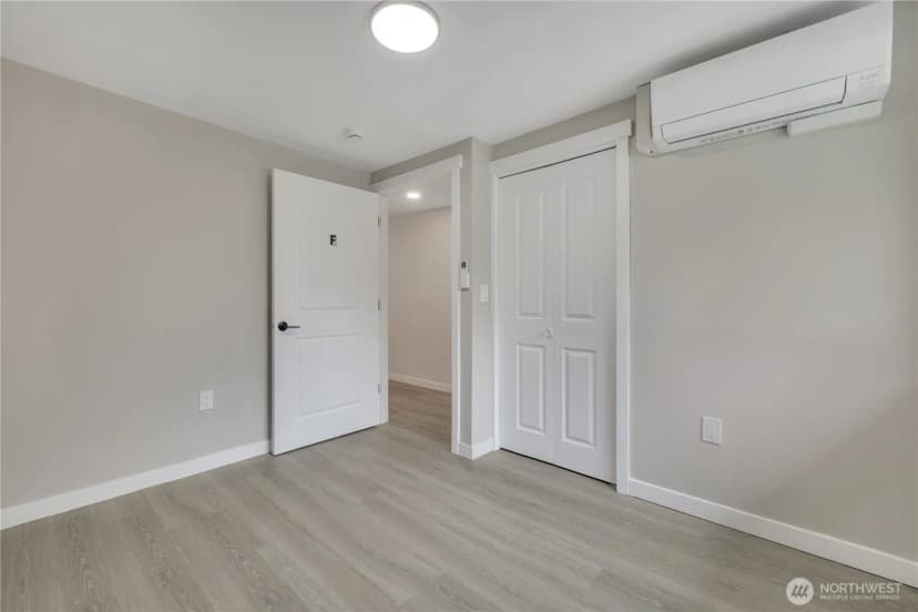 Property photo for 10223 Se 213th Place, Kent photo 22