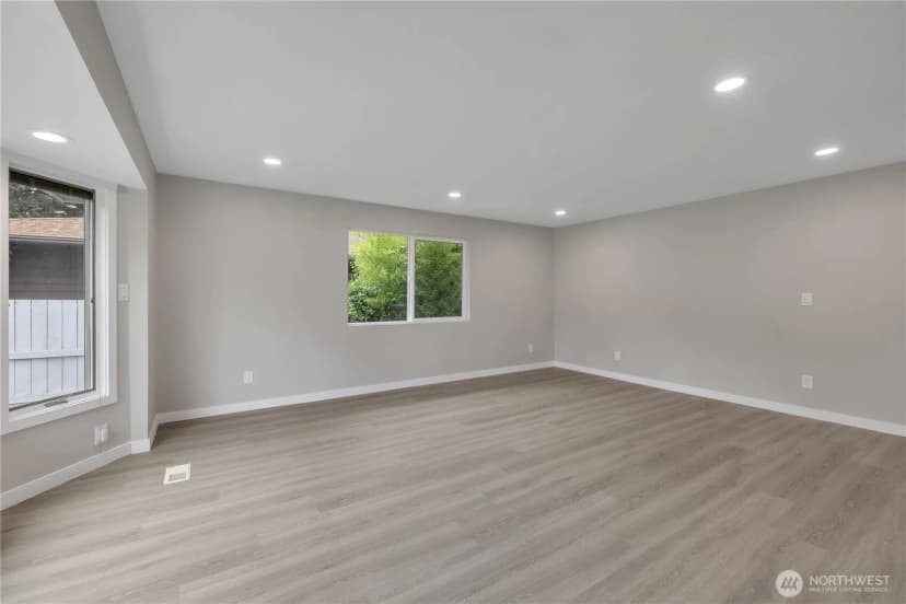 Property photo for 10223 Se 213th Place, Kent photo 18