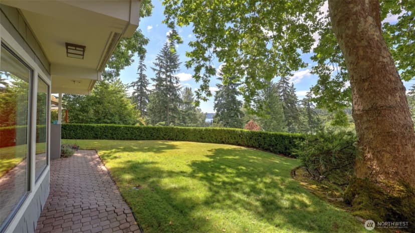 Property photo for 18744 Kenlake Place Ne, Kenmore photo 36