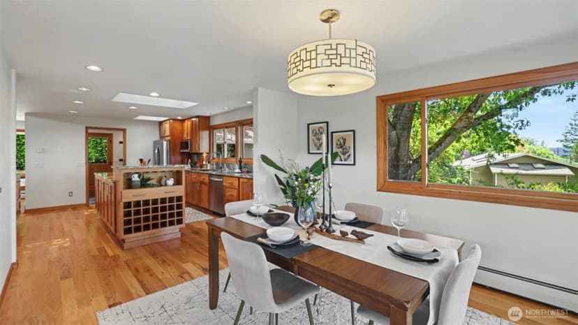 Property photo for 18744 Kenlake Place Ne, Kenmore photo 11