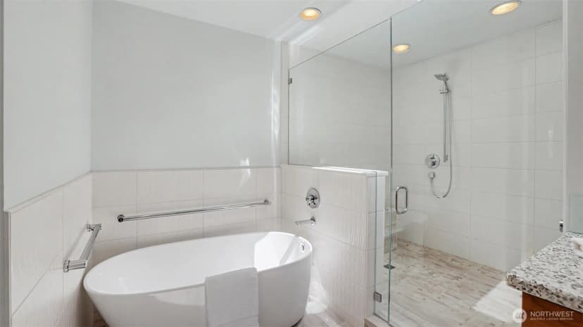 Property photo for 18744 Kenlake Place Ne, Kenmore photo 25