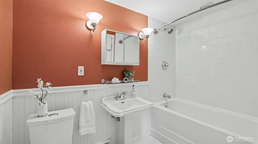 Property photo for 18744 Kenlake Place Ne, Kenmore photo 28