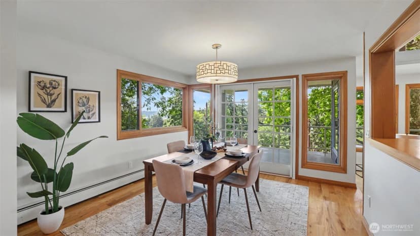 Property photo for 18744 Kenlake Place Ne, Kenmore photo 12