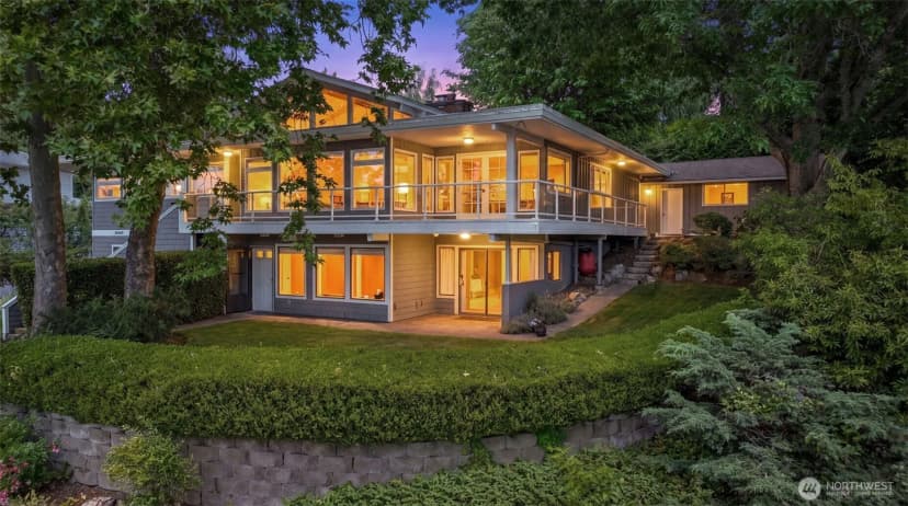 Property photo for 18744 Kenlake Place Ne, Kenmore