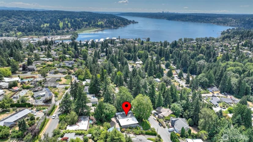 Property photo for 18744 Kenlake Place Ne, Kenmore photo 39