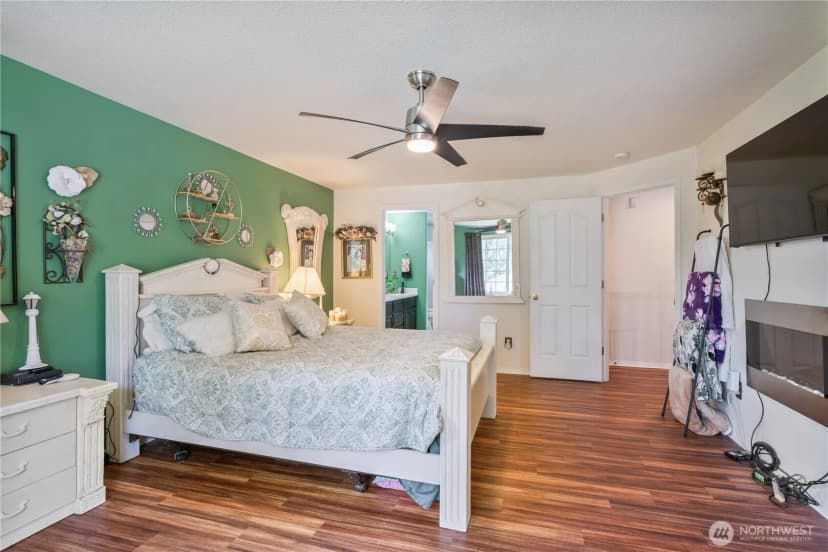 Property photo for 215 W St James Place, Longview photo 20