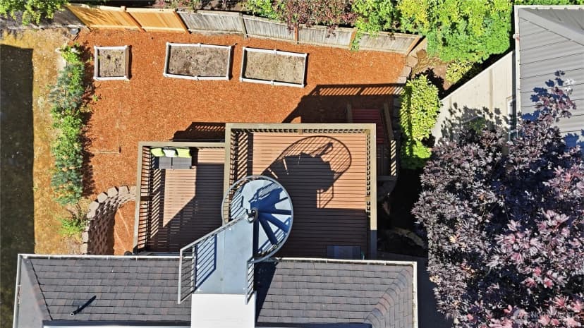 Property photo for 10135 Ne 62nd Street #c, Kirkland photo 32