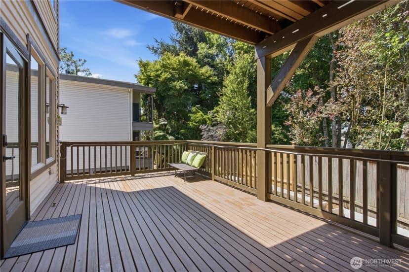Property photo for 10135 Ne 62nd Street #c, Kirkland photo 20