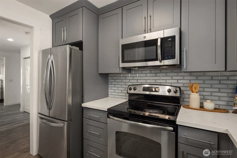 Property photo for 14650 Ne 50th Place #h8, Bellevue photo 12