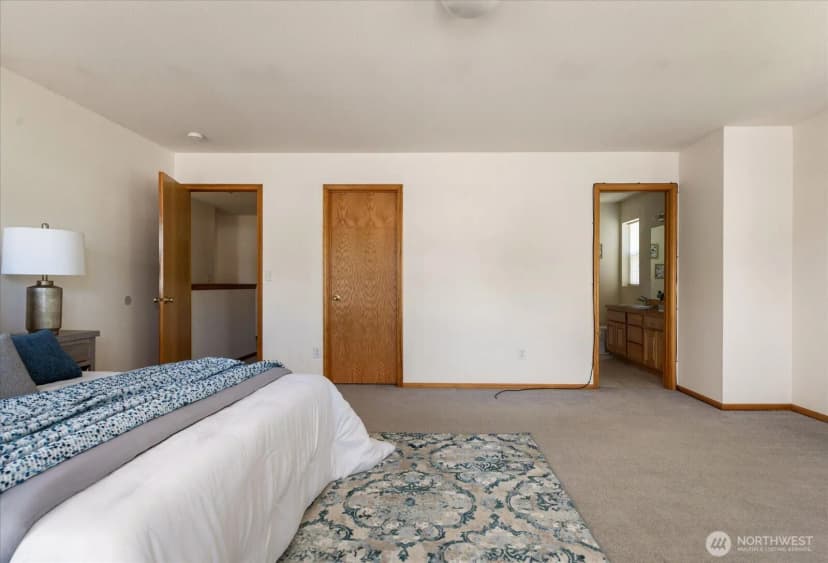 Property photo for 685 Sw 1st Avenue, Oak Harbor photo 22