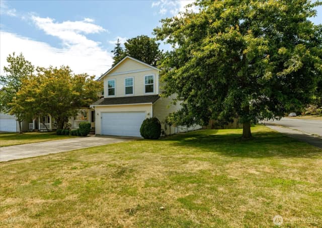 Property photo for 685 Sw 1st Avenue, Oak Harbor photo 2