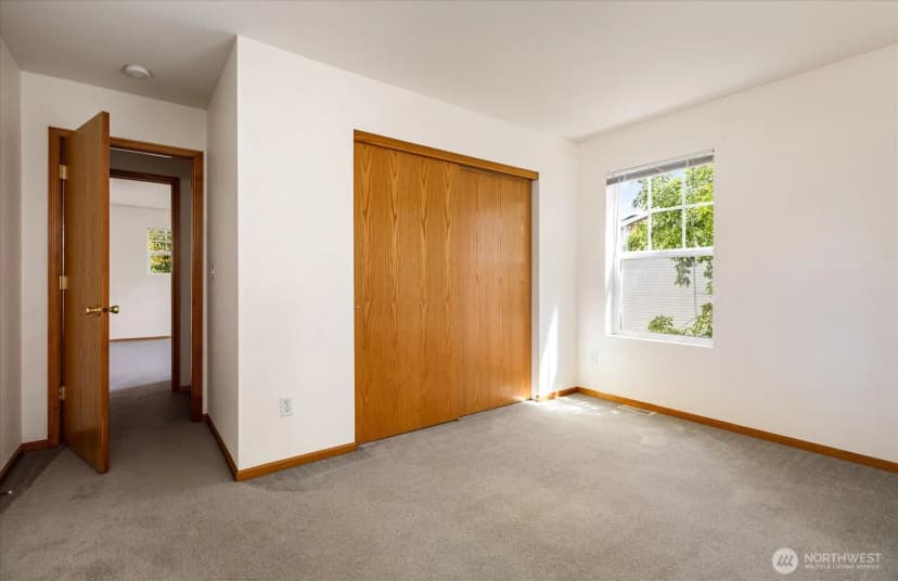 Property photo for 685 Sw 1st Avenue, Oak Harbor photo 30
