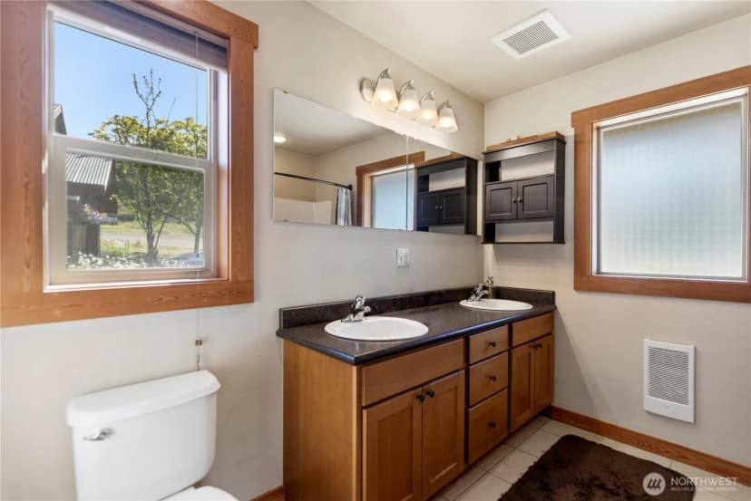 Property photo for 308 Washington Street, Winthrop photo 17