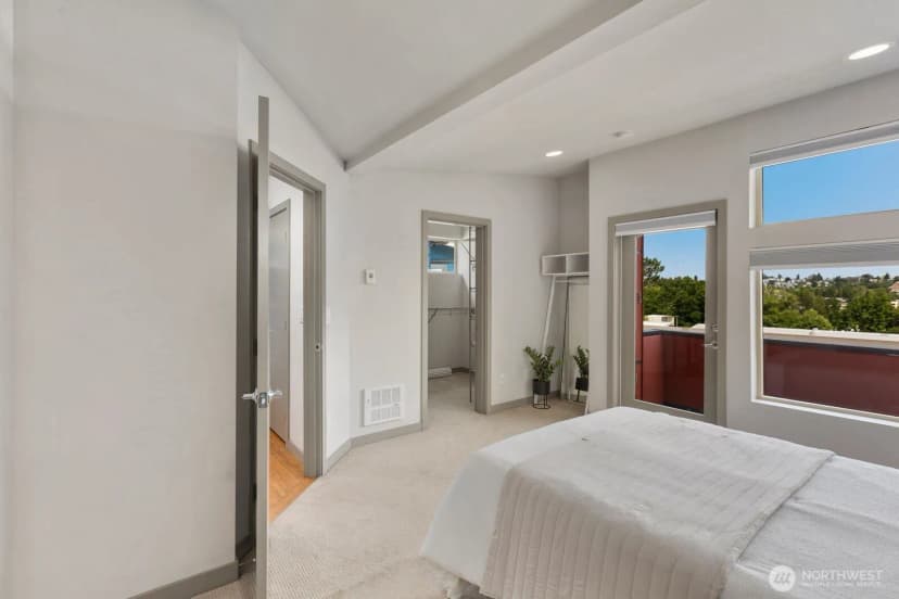 Property photo for 1536 Sturgus Avenue S, Seattle photo 16