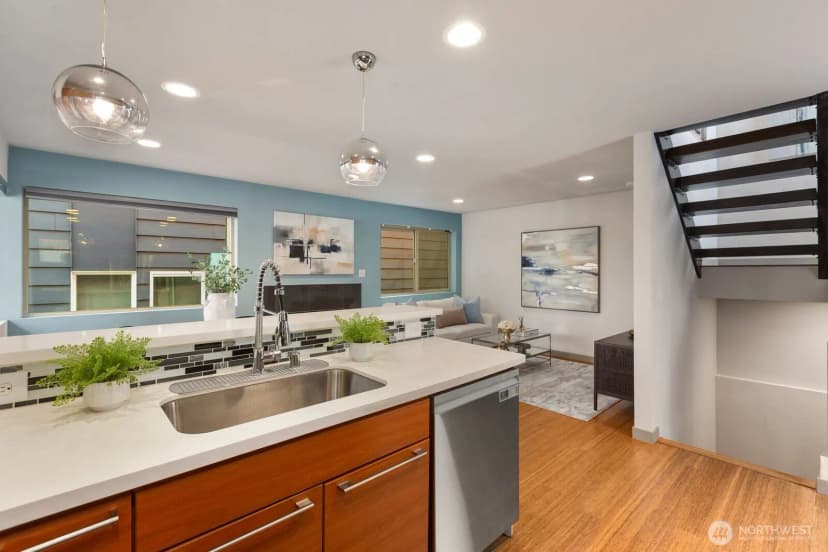 Property photo for 1536 Sturgus Avenue S, Seattle photo 5