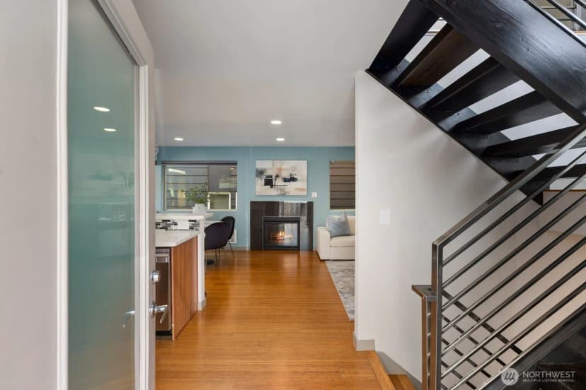 Property photo for 1536 Sturgus Avenue S, Seattle photo 4