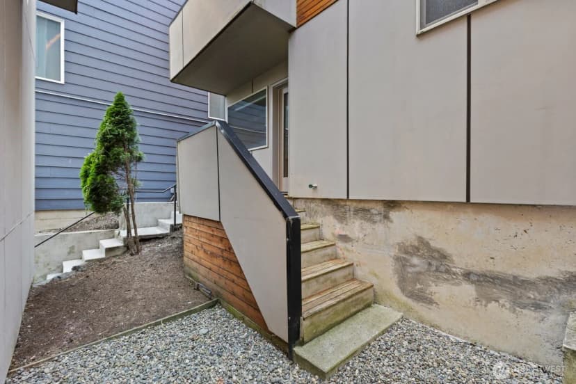 Property photo for 1536 Sturgus Avenue S, Seattle photo 29