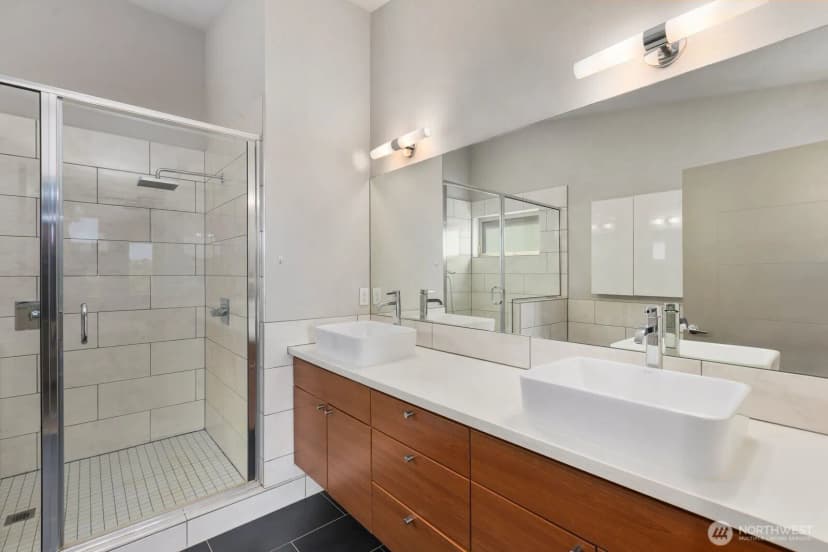 Property photo for 1536 Sturgus Avenue S, Seattle photo 17