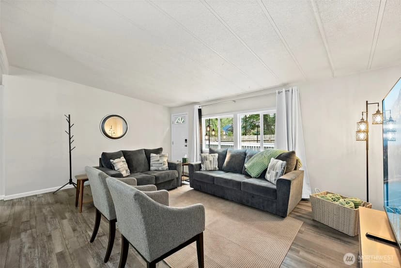 Property photo for 7591 Se Fragaria Road, Olalla photo 3