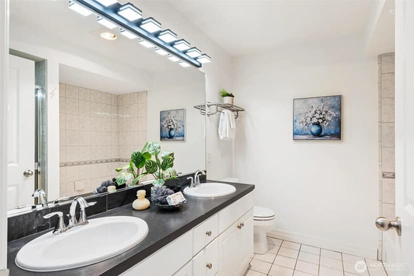 Property photo for 215 20th Avenue E #201, Seattle photo 13