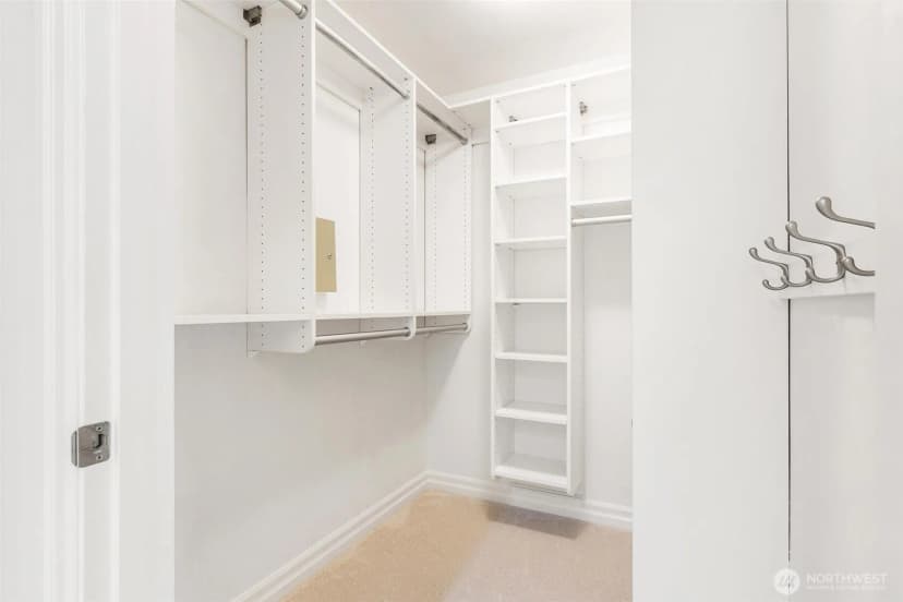 Property photo for 215 20th Avenue E #201, Seattle photo 11