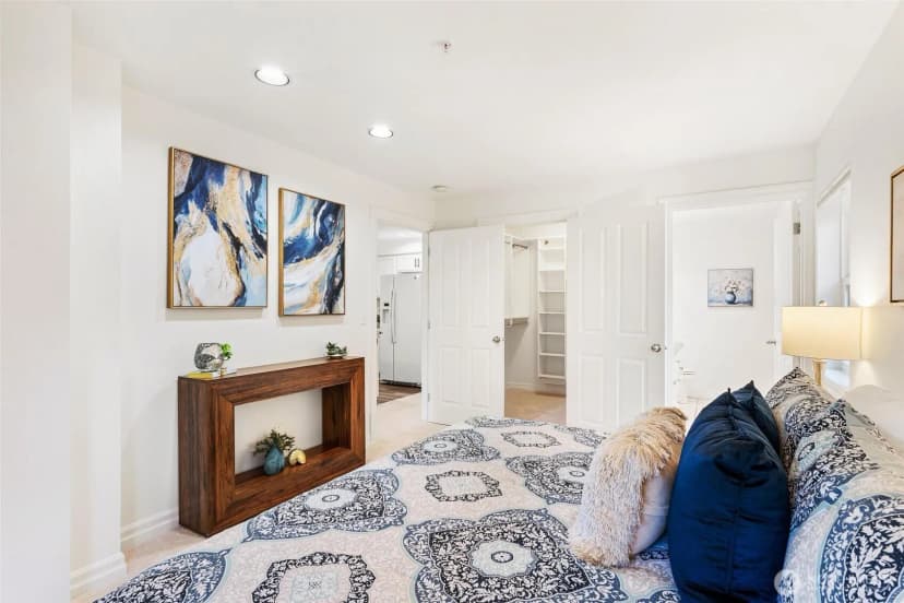 Property photo for 215 20th Avenue E #201, Seattle photo 12