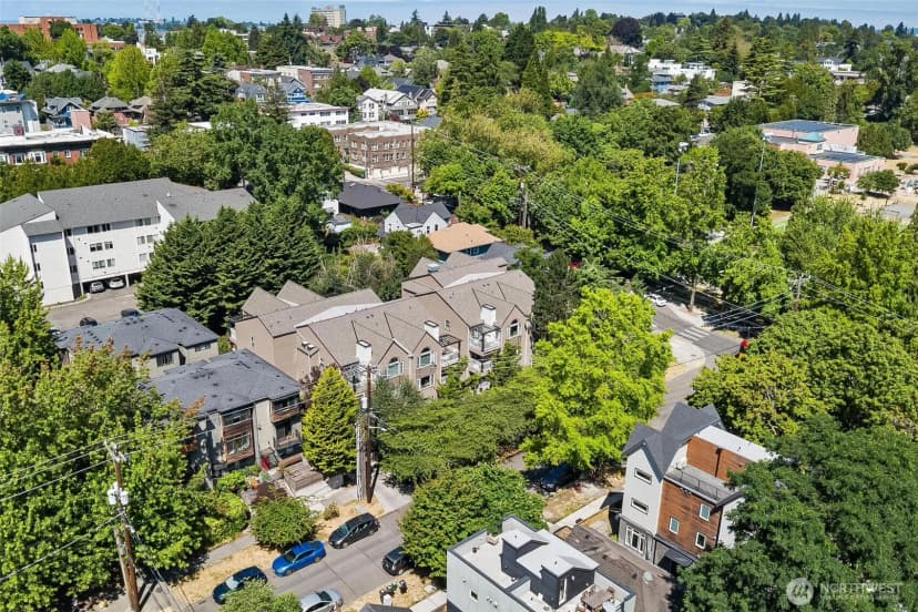 Property photo for 215 20th Avenue E #201, Seattle photo 35