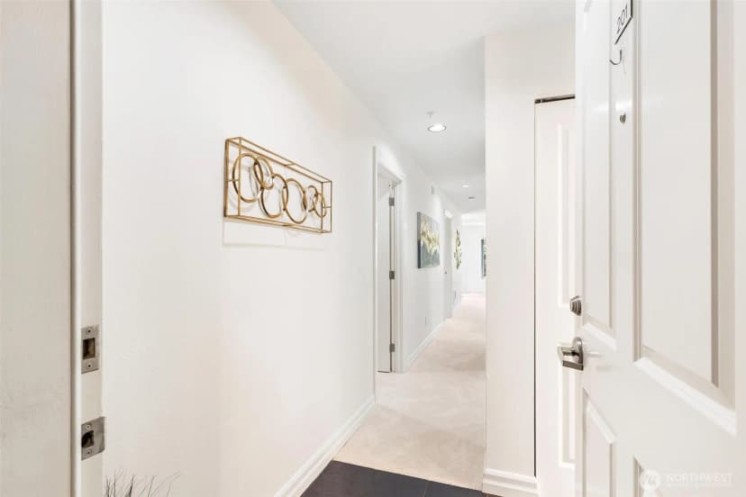 Property photo for 215 20th Avenue E #201, Seattle photo 10