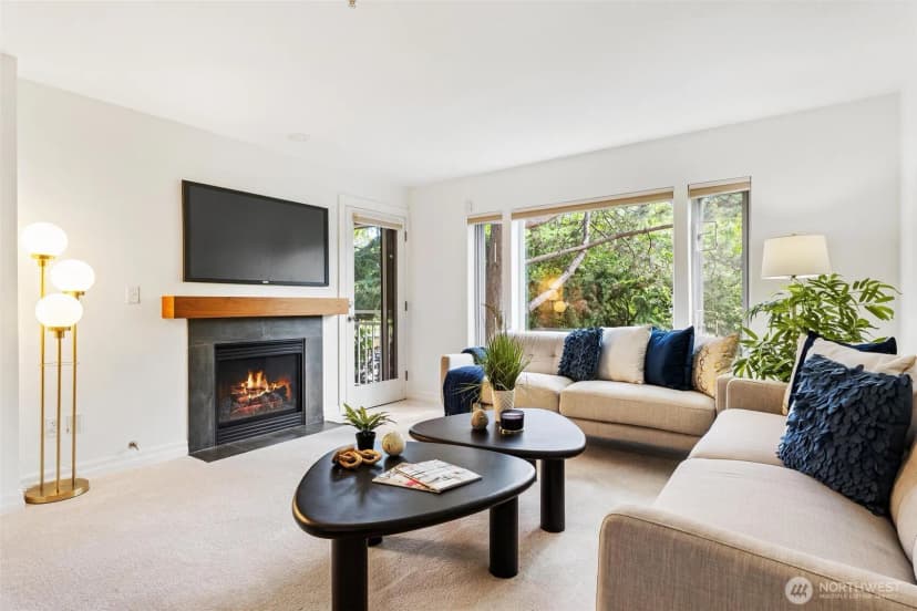 Property photo for 215 20th Avenue E #201, Seattle photo 16