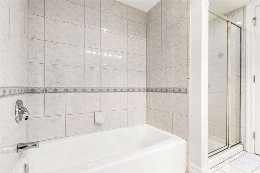 Property photo for 215 20th Avenue E #201, Seattle photo 14