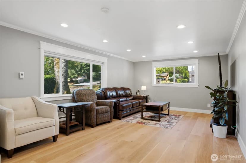 Property photo for 1820 101st Avenue Ne, Bellevue photo 14