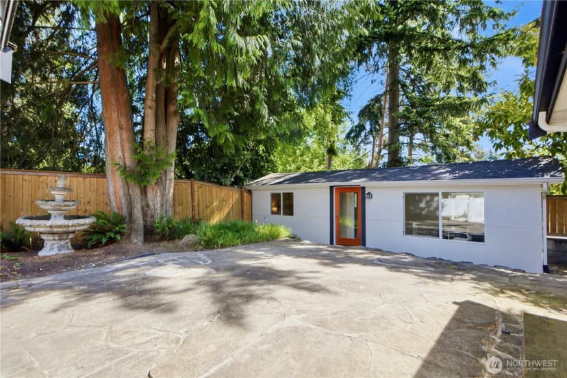 Property photo for 1820 101st Avenue Ne, Bellevue photo 30