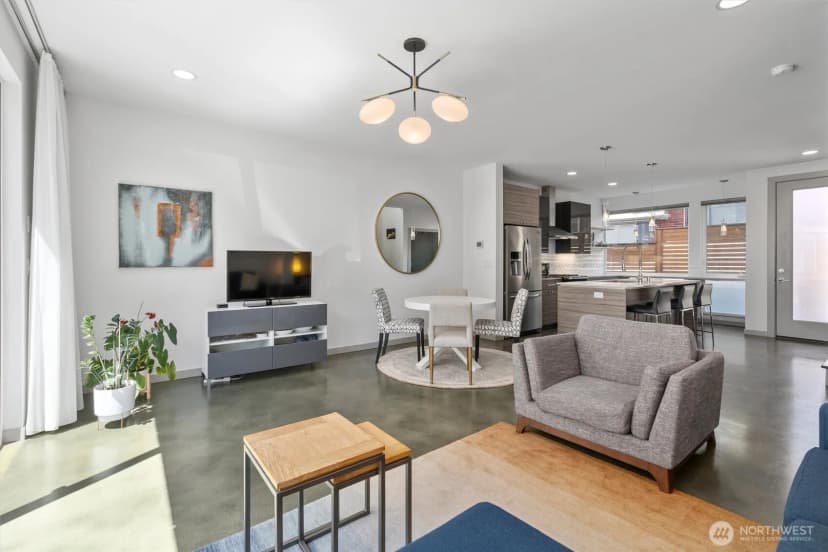Property photo for 7016 California Avenue Sw #e, Seattle photo 13