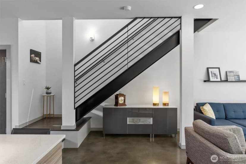 Property photo for 7016 California Avenue Sw #e, Seattle photo 14