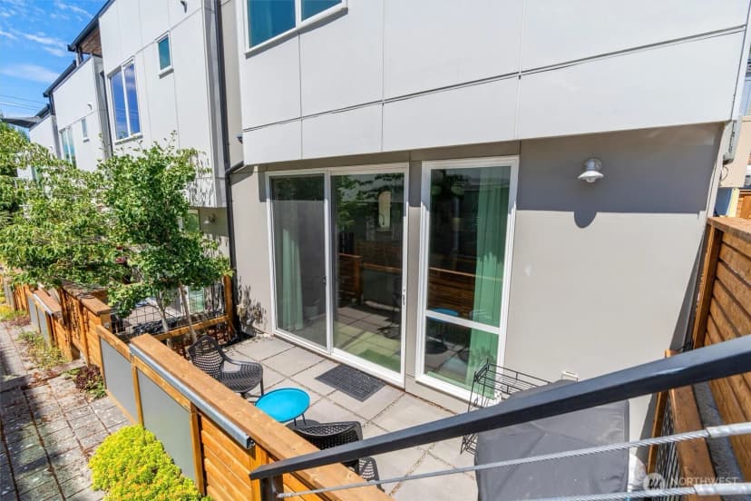 Property photo for 7016 California Avenue Sw #e, Seattle photo 29